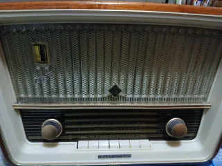 Radio Telefunken Antigua Años 50-60 Restaurada