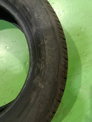 Neumático Goodyear EfficientGrip 205/60R16 96W XL
