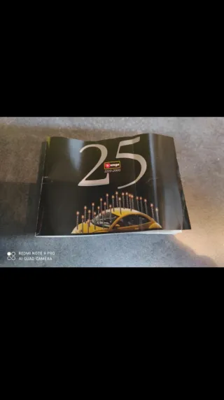 Modellino Ferrari Burago fuori produzione