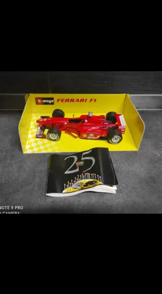 Modellino Ferrari Burago fuori produzione