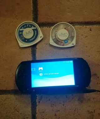 Sony PSP Street Nera + 2 Giochi UMD