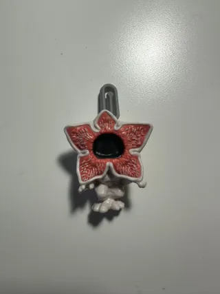 Kinder Joy Stranger Things Figuras