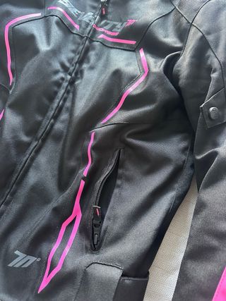 Chaqueta Moto Mujer Negra y Rosa