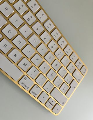 Teclado ORIGINAL con huella digital  Apple ID