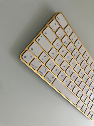 Teclado ORIGINAL con huella digital  Apple ID