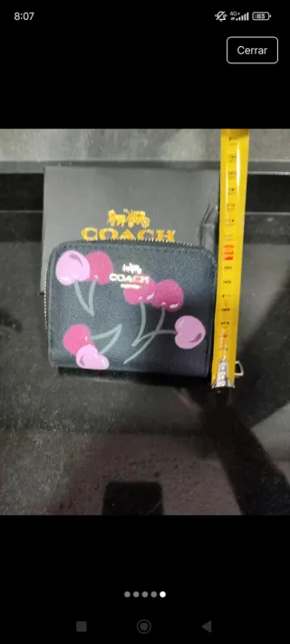 Monedero Coach Negro con Cerezas Rosas