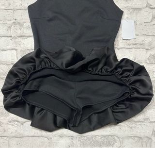 Vestido volante negro