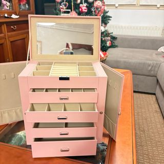 Joyero rosa con cajones y cierre plateado