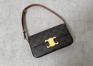 Bolso Celine Triomphe Marrón Dorado