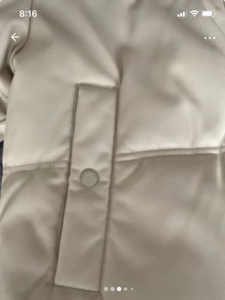 Cazadora efecto piel Stradivarius Blanca Talla S.