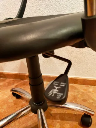 Silla giratoria escritorio con reposabrazos