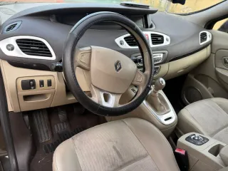Renault Grand Scenic 2009