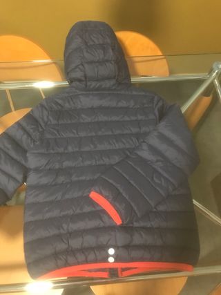 Chaqueta infantil azul y roja talla 10