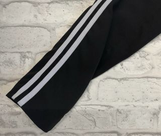 Conjunto Traje Negro con Raya Lateral