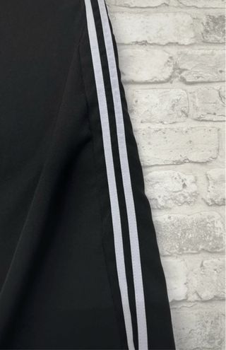 Conjunto Traje Negro con Raya Lateral