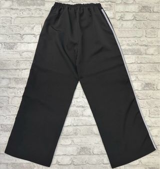 Conjunto Traje Negro con Raya Lateral