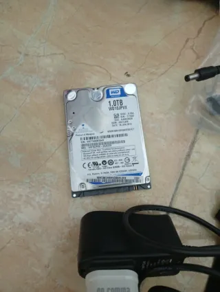 Lote informática: Portátil, Router, Joystick