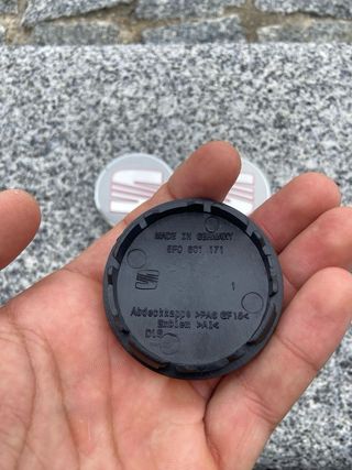 Tapabujes Seat 56mm Plata Nuevos (4 uds)