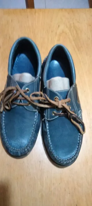 Zapatos náuticos de piel azul