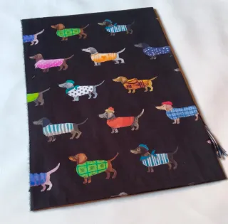 Bufanda Pashmina Perros Teckel Negra