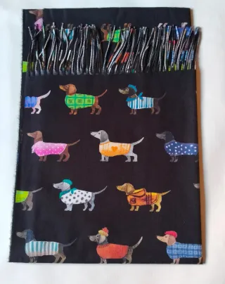 Bufanda Pashmina Perros Teckel Negra