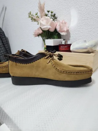Mocasines de Piel Beige y Marrón