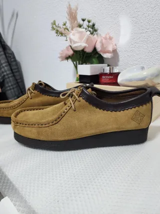 Mocasines de Piel Beige y Marrón