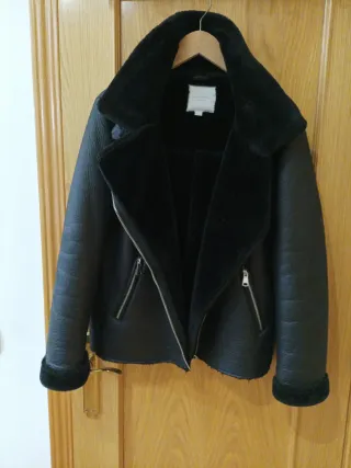 Cazadora Polipiel Negra forro interior pelo