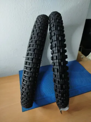 Maxxis Creepy Crawler Neumáticos biketrial