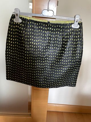 Falda corta