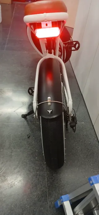 Bicicleta Eléctrica ENGWE M20 Blanca