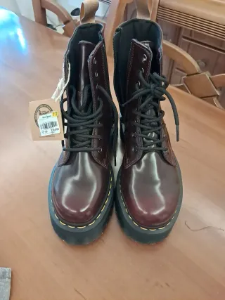 Botas Dr. Martens veganas marrones T40