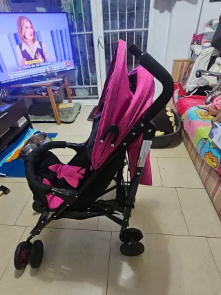 Carrito de paseo rosa y negro