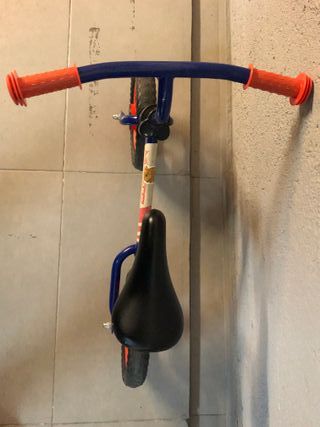 Bicicleta de equilibrio infantil