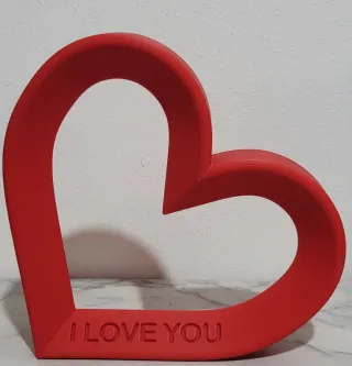 Cuore rosso con scritta I LOVE YOU