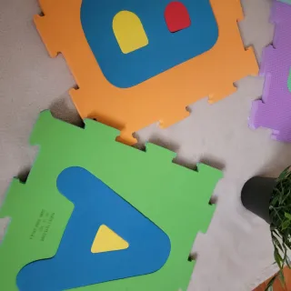 Alfombra infantil XXL Puzzle 110 Piezas n°y letras