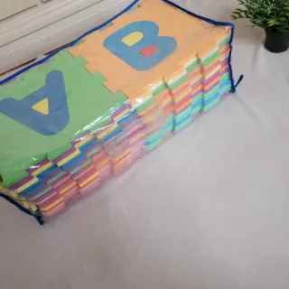 Alfombra infantil XXL Puzzle 110 Piezas n°y letras