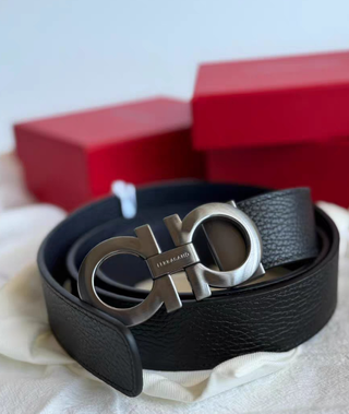 Cintura Ferragamo nera da uomo 120 cm originale