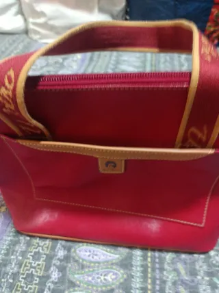 Bolso de mano mujer rojo y marrón