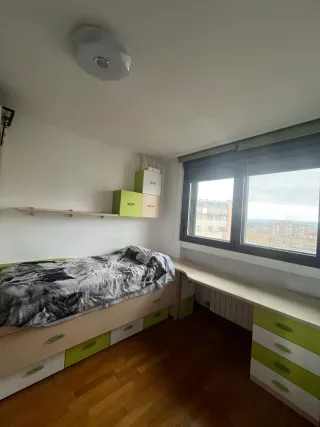 Cama nido con escritorio y cajones