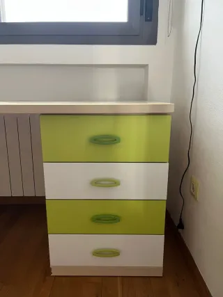 Cama nido con escritorio y cajones