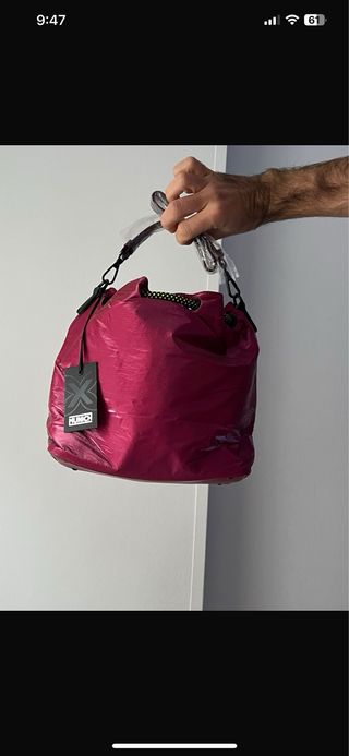 Bolso Bucket Deep Fucsia Munich