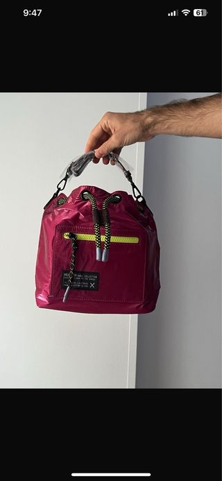 Bolso Bucket Deep Fucsia Munich