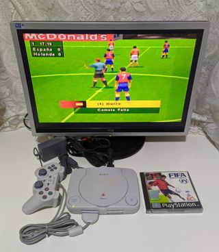 Sony PlayStation 1 PSOne SCPH-102 C-H-I.-P + FIFA