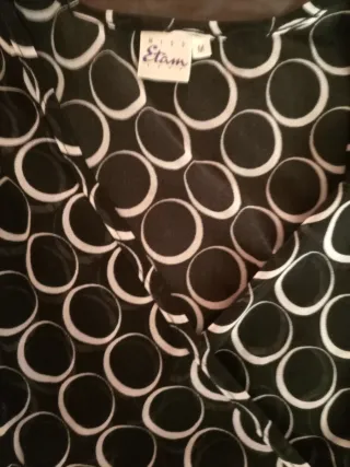 Blusa Etam sin mangas lunares