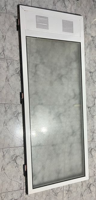 Puerta Aluminio con Marco