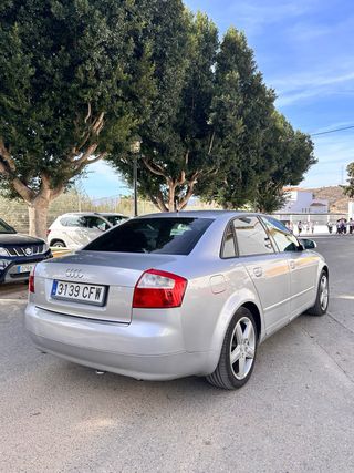 Audi A4 B6 Berlina Plata