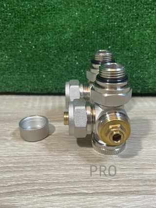 Válvula de radiador multibloque GIMBELEN