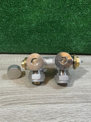 Válvula de radiador multibloque GIMBELEN