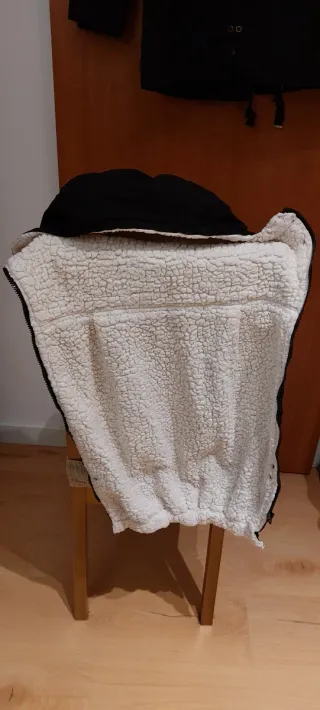 Chaqueta premamá y porteo negra